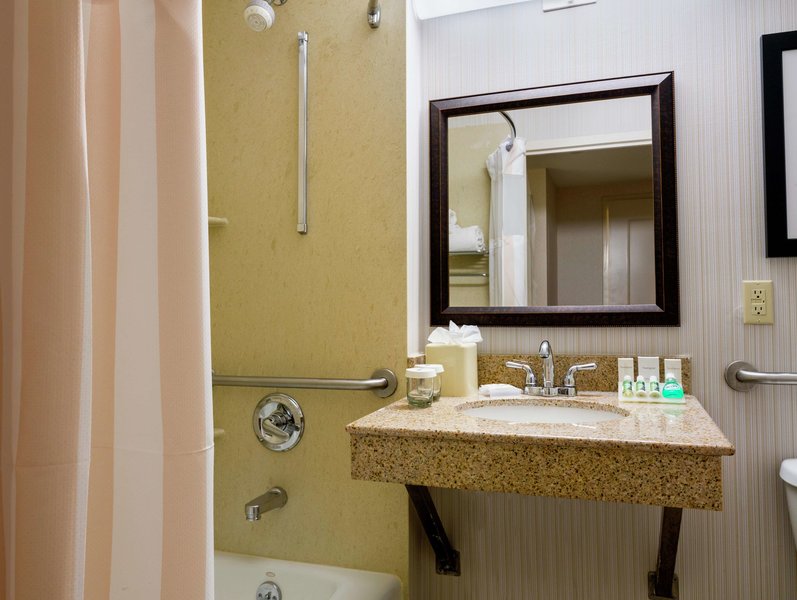 hilton garden inn queens jfk airport