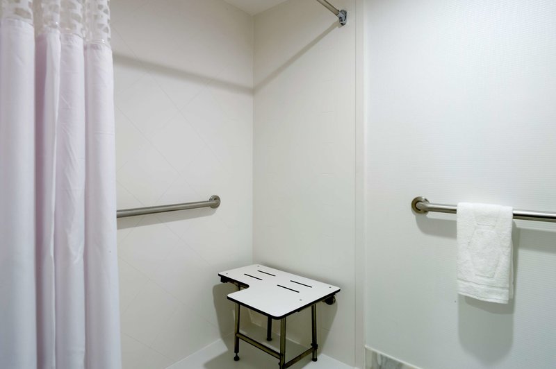hilton garden inn queens jfk airport