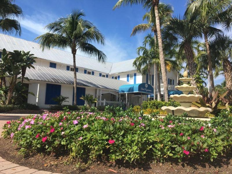 olde marco island inn and suites