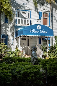 olde marco island inn and suites
