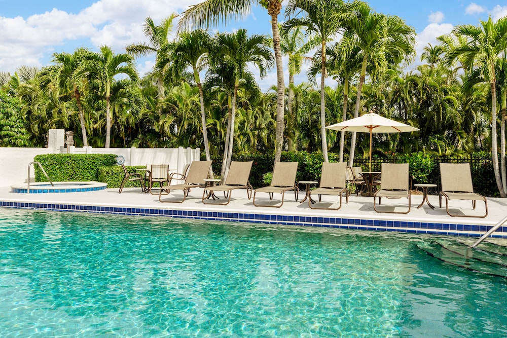 olde marco island inn and suites