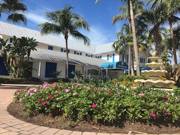 olde marco island inn and suites