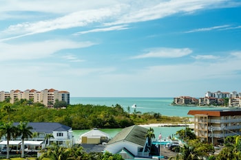 olde marco island inn and suites