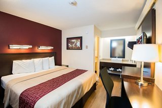 red roof inn plus chicago willowbrook