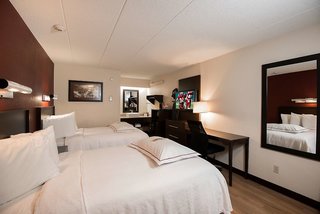 red roof inn plus chicago willowbrook