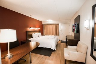 red roof inn plus chicago willowbrook