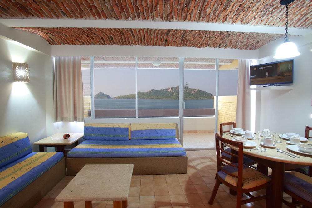 suites las flores beach mazatlan