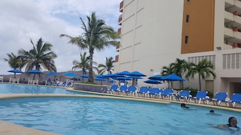 suites las flores beach mazatlan