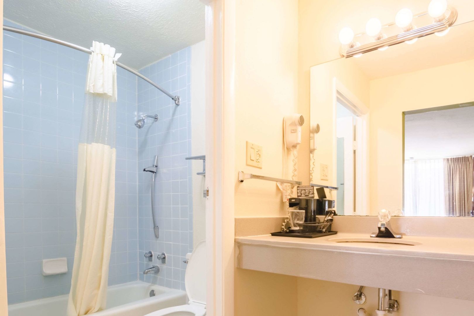 rodeway inn and suites greensboro southeast