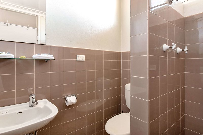 econo lodge griffith motor inn