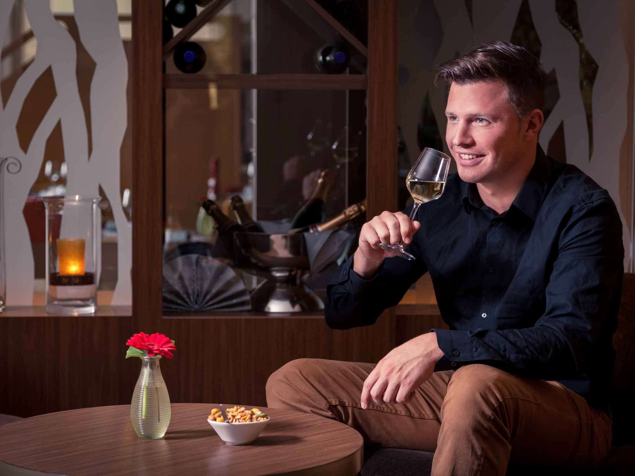 mercure city groningen martiniplaza hotel