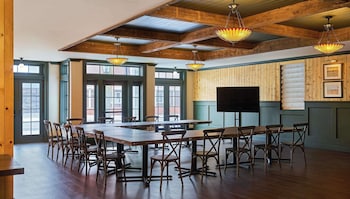 the cadillac house lexington tapestry collection by hilton