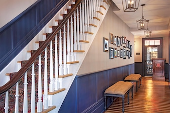 the cadillac house lexington tapestry collection by hilton