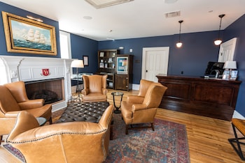 the cadillac house lexington tapestry collection by hilton
