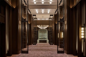 waldorf astoria osaka