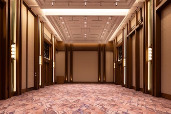 waldorf astoria osaka