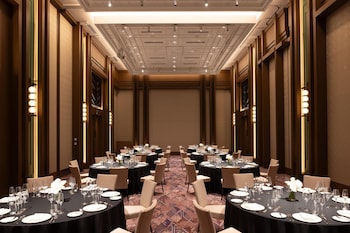 waldorf astoria osaka