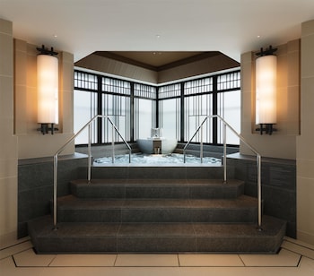 waldorf astoria osaka