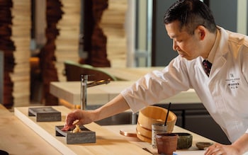 waldorf astoria osaka