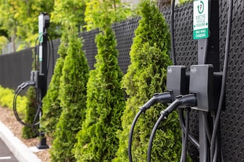 hotel railwayparc montreal tapestry collection by hilton