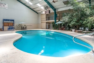 Rodeway Inn Cow Palace,Lamar>>Denver,2 star