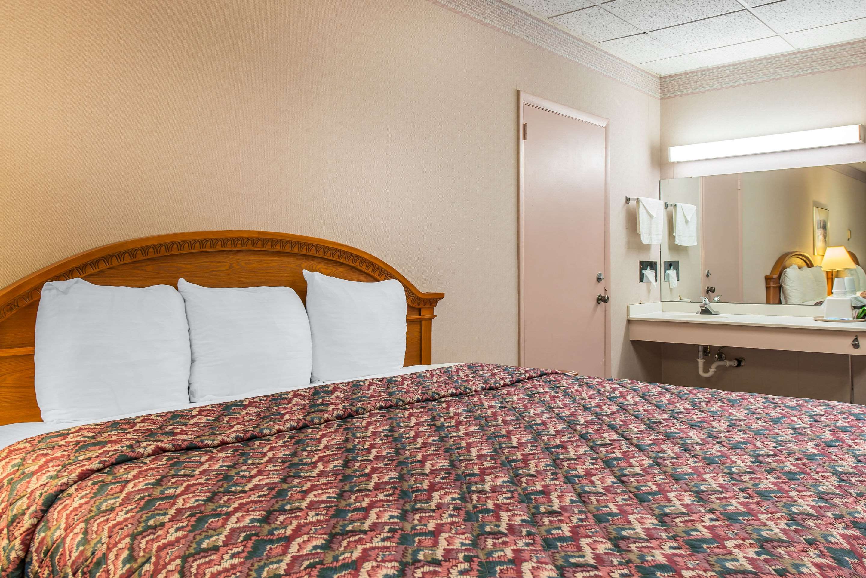 rodeway inn cow palace