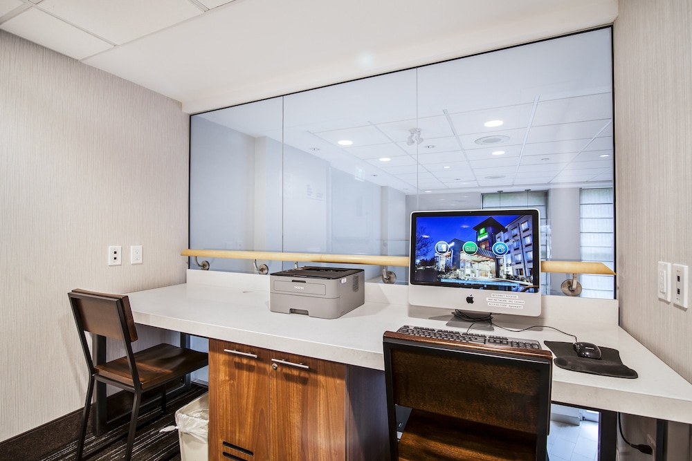 holiday inn express and suites langley by ihg