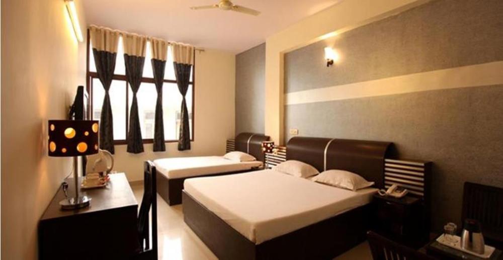 hotel airport city palace near delhi international airport