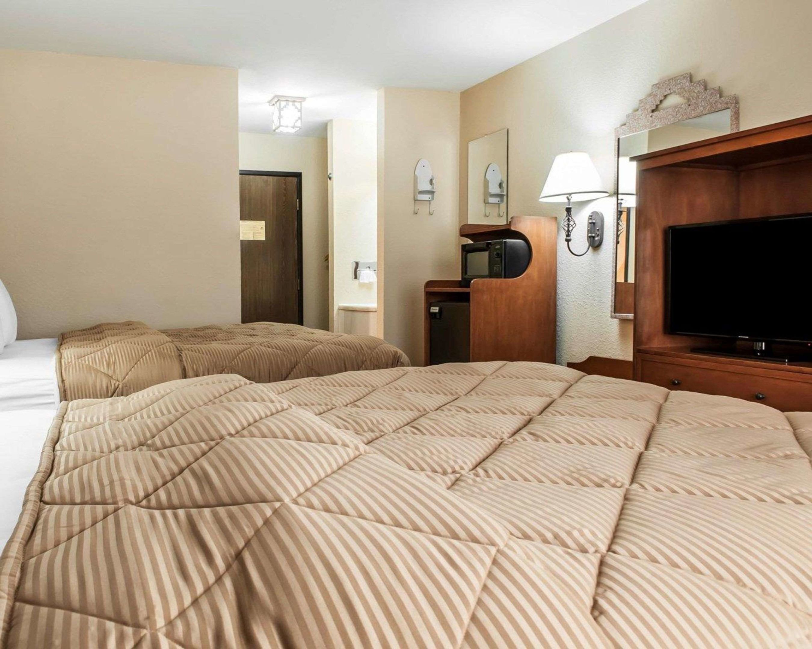 econo lodge las cruces university area