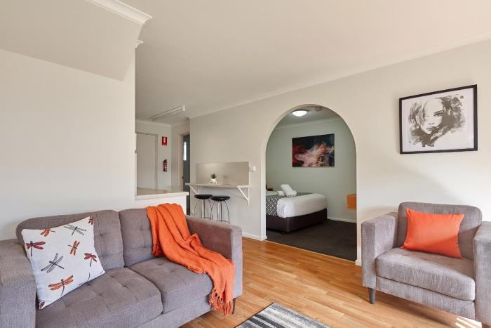 elphin motel and serviced apartments