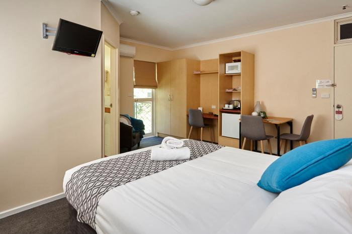 elphin motel and serviced apartments