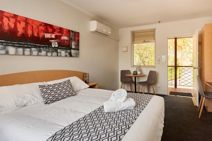 elphin motel and serviced apartments