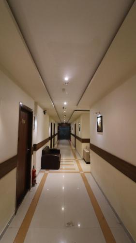 hotel bkc garden near trade center visa consulate