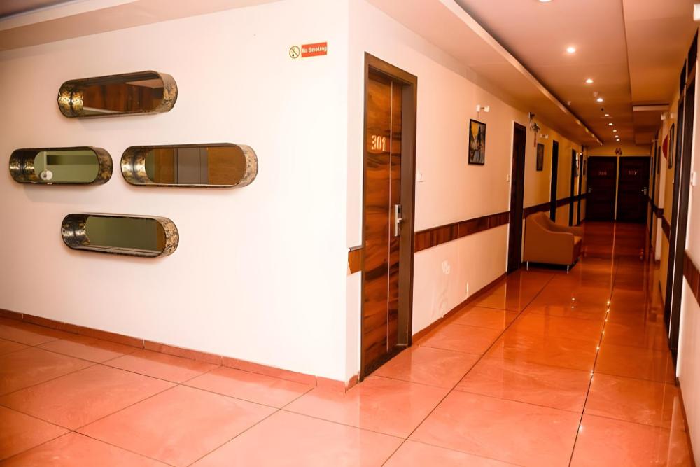 hotel bkc garden near trade center visa consulate