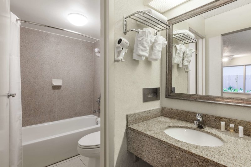 days inn by wyndham new orleans airport