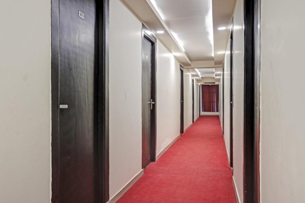 townhouse the hotel diamond vasundhara