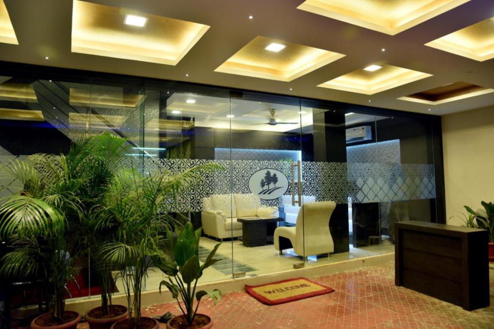 pine tree boutique hotel near us consulate and apollo hospital