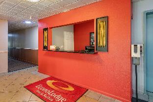 econo lodge inn and suites