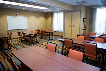 Fairfield Inn & Suites By Marriott Moncton,Moncton>>Dieppe,2.5 star