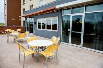 Fairfield Inn & Suites By Marriott Moncton,Moncton>>Dieppe,2.5 star