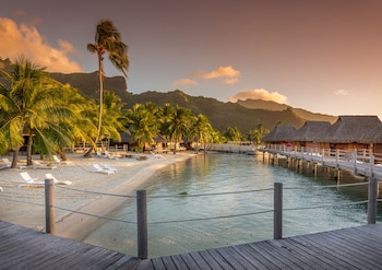 manava beach resort and spa moorea