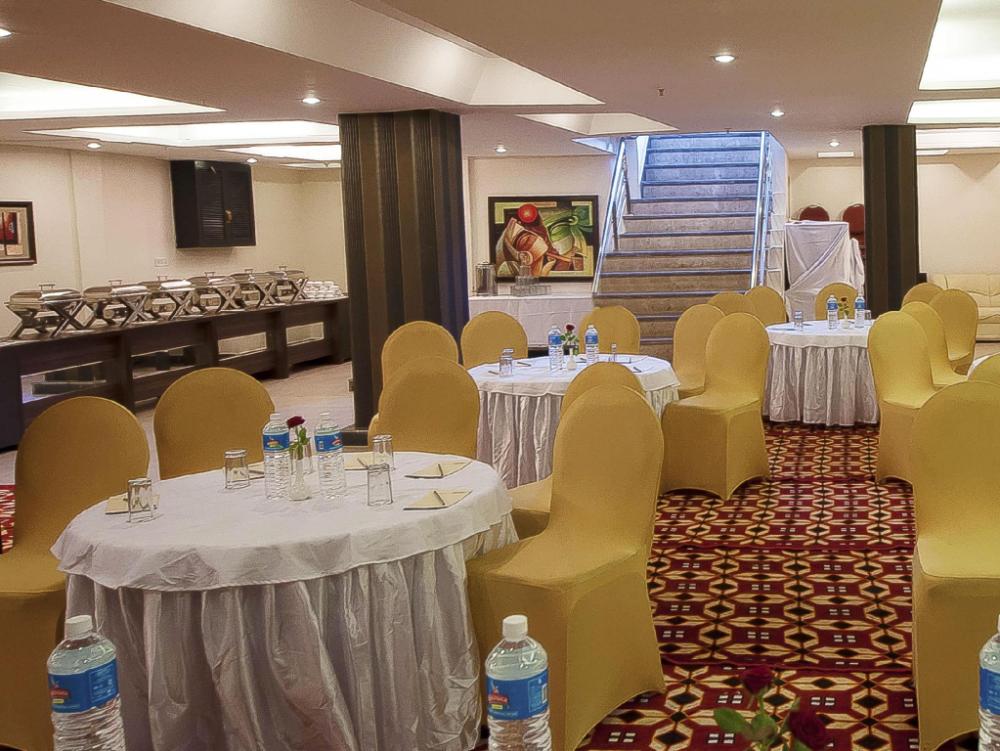 hotel pitrashish grand