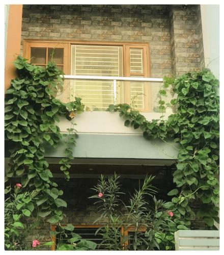 luxe ganges haven 1br luxe apt w wide balcony