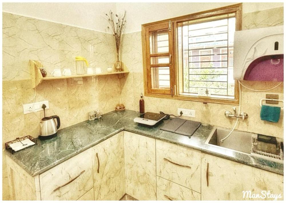 luxe ganges haven 1br luxe apt w wide balcony