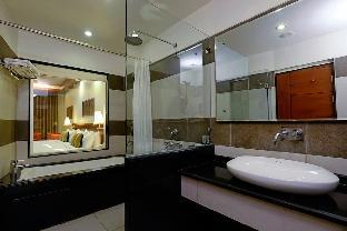 treehouse hotel club and spa bhiwadi