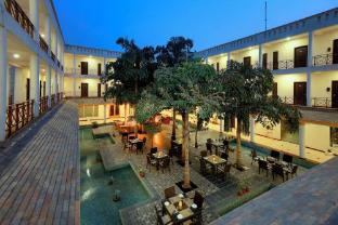 treehouse hotel club and spa bhiwadi