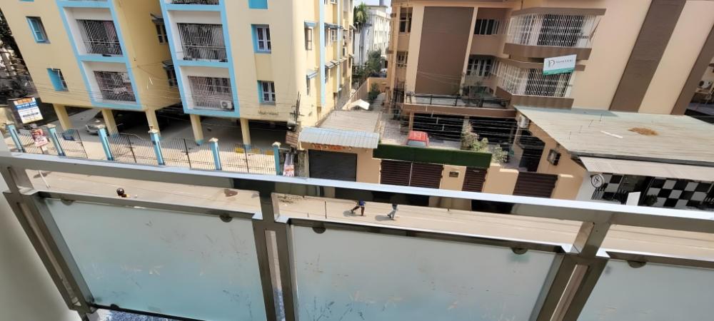 entire apartment pradhan nagar middle of the city