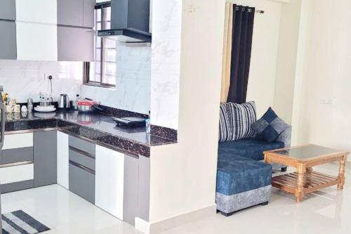 entire apartment pradhan nagar middle of the city