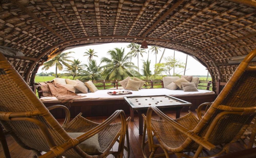 best kerala houseboat