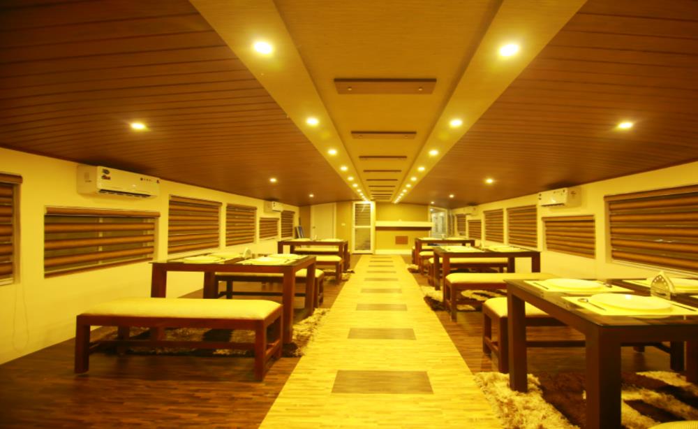 best kerala houseboat